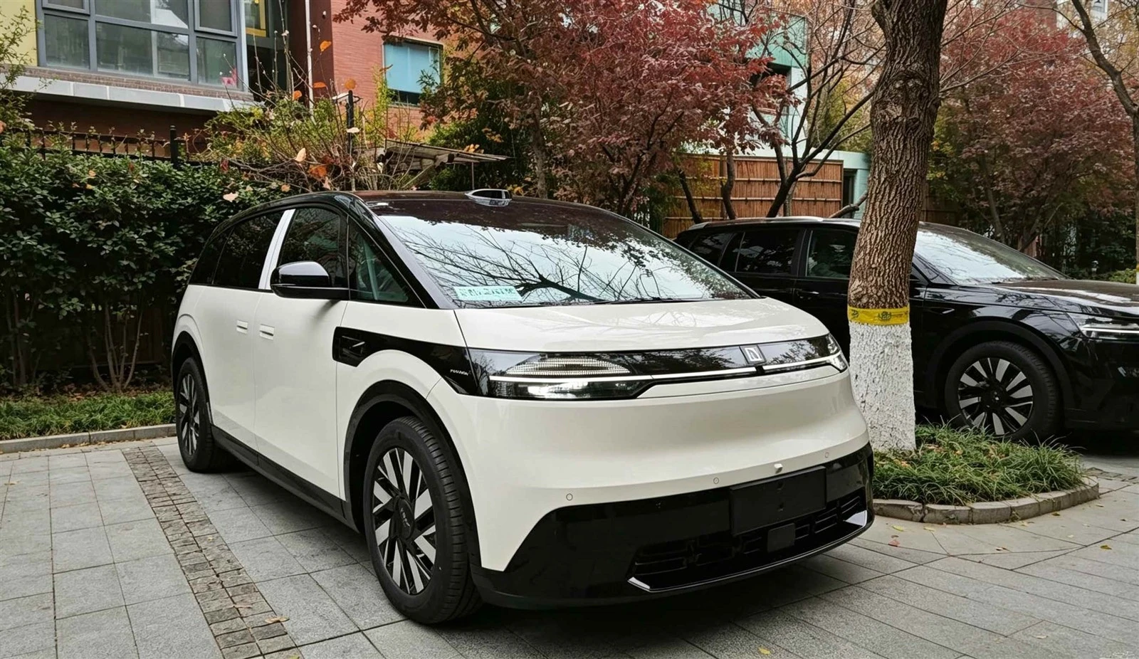 ZEEKR MIX 702km CLTC range electric MPV ZEEKR MIX 702km CLTC range electric MPV